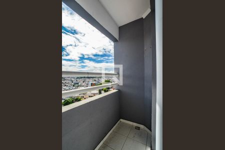 Sala de apartamento para alugar com 2 quartos, 57m² em Vila Luzita, Santo André