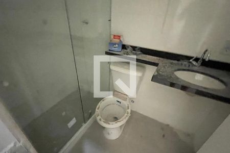 Banheiro de casa para alugar com 2 quartos, 60m² em Parque Pauliceia, Duque de Caxias