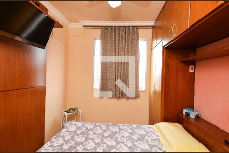 Quarto 2 de apartamento para alugar com 2 quartos, 47m² em Sagrada Família, Belo Horizonte