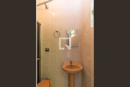 Banheiro de casa para alugar com 1 quarto, 32m² em Capão do Embira, São Paulo