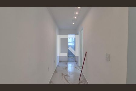 Corredor de apartamento para alugar com 2 quartos, 55m² em Parque Erasmo Assunção, Santo André