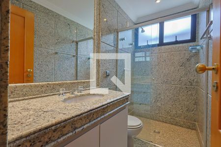 Banheiro de apartamento à venda com 4 quartos, 170m² em Belvedere, Belo Horizonte