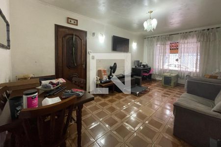 Casa para alugar com 3 quartos, 209m² em Vila Santa Maria, São Paulo