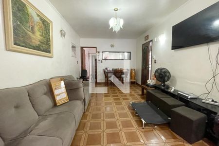 Casa para alugar com 3 quartos, 209m² em Vila Santa Maria, São Paulo