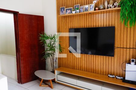 sala de casa à venda com 2 quartos, 210m² em Rochdale, Osasco