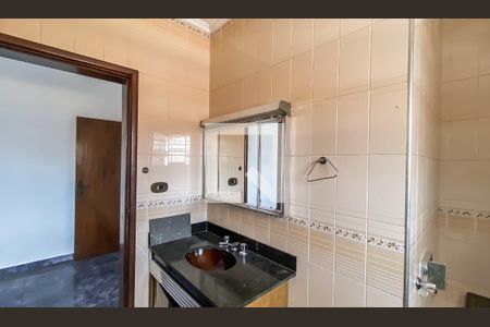 Banheiro da Suíte 1 de casa para alugar com 4 quartos, 500m² em Vila Ré, São Paulo