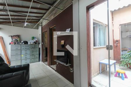 Casa para alugar com 3 quartos, 110m² em Vila Bancaria, São Paulo