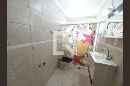 Banheiro de apartamento para alugar com 1 quarto, 53m² em Centro, São Vicente