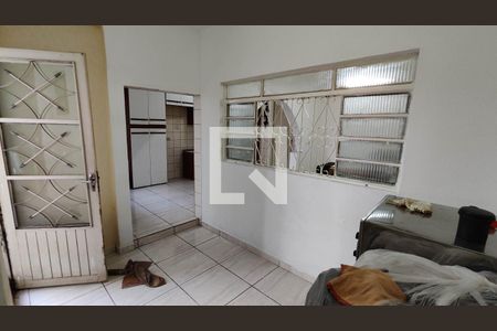 Antesala de casa para alugar com 3 quartos, 268m² em Tanquinho, Ferraz de Vasconcelos