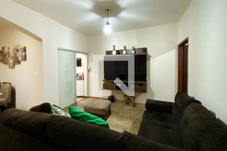 Sala de casa à venda com 3 quartos, 400m² em Cidade Nova, Belo Horizonte