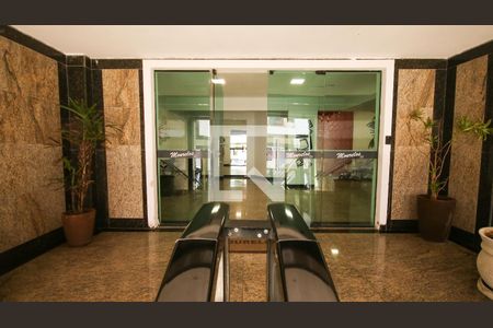 Apartamento para alugar com 3 quartos, 122m² em Vila Caiçara, Praia Grande