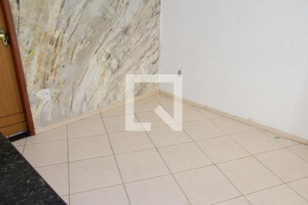 Sala de casa para alugar com 2 quartos, 70m² em Cosmos, Rio de Janeiro