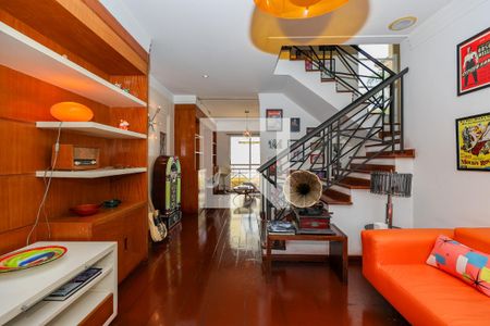 Sala de casa de condomínio para alugar com 4 quartos, 550m² em Jardim Morumbi, São Paulo