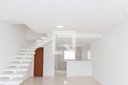 Sala de casa para alugar com 2 quartos, 94m² em Guaratiba, Rio de Janeiro