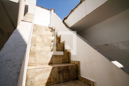 Escada de casa para alugar com 4 quartos, 120m² em Maracanã, Praia Grande