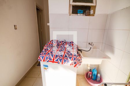 Lavanderia de casa para alugar com 4 quartos, 120m² em Maracanã, Praia Grande