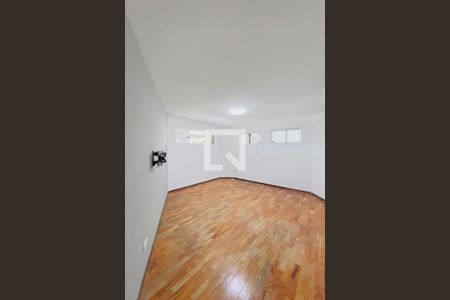 Casa para alugar com 3 quartos, 410m² em Jardim das Colinas, São José dos Campos