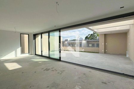 Casa à venda com 3 quartos, 310m² em Centro Empresarial Tamboré, Santana de Parnaíba