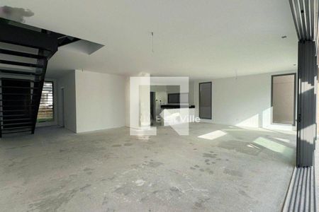 Casa à venda com 3 quartos, 310m² em Centro Empresarial Tamboré, Santana de Parnaíba