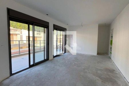 Casa à venda com 3 quartos, 310m² em Centro Empresarial Tamboré, Santana de Parnaíba
