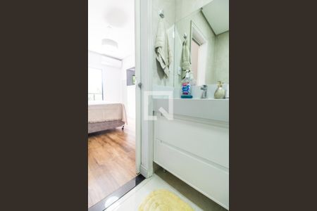 Banheiro da Suíte de casa à venda com 3 quartos, 191m² em Vila Boa Vista, Barueri