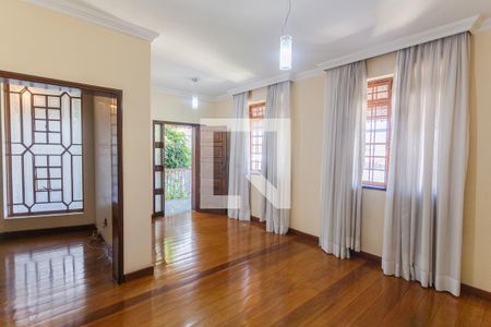 Sala 1 de casa à venda com 5 quartos, 360m² em Santa Ines, Belo Horizonte