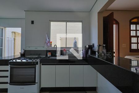 Cozinha de casa de condomínio à venda com 3 quartos, 110m² em Santa Branca, Belo Horizonte