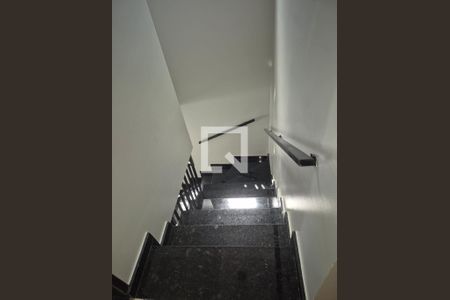 Escada de casa à venda com 3 quartos, 159m² em Jardim Ipanema(zona Leste), São Paulo