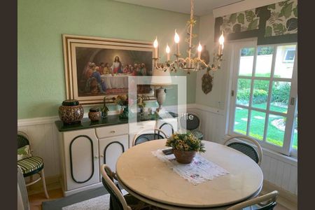 Casa à venda com 4 quartos, 500m² em Alphaville Residencial Um, Barueri