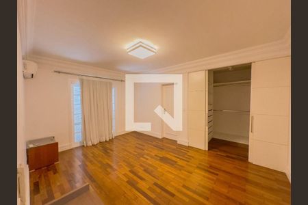 Casa de Condomínio à venda com 4 quartos, 550m² em Alphaville, Santana de Parnaíba