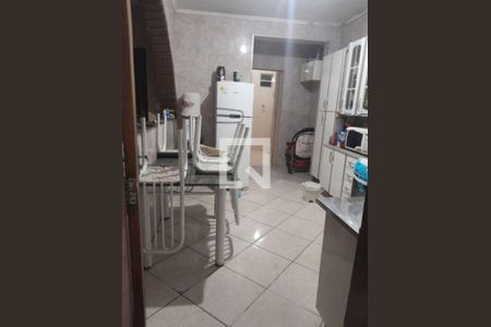 Casa à venda com 5 quartos, 250m² em Jardim Tupanci, Barueri
