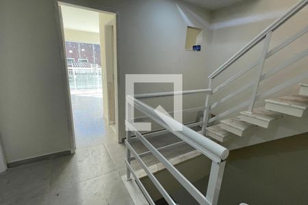 Corredor de casa para alugar com 2 quartos, 60m² em Parque Pauliceia, Duque de Caxias