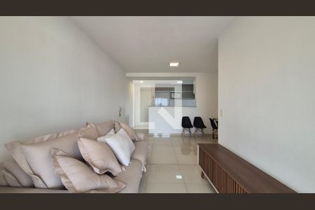 Sala de apartamento para alugar com 3 quartos, 72m² em Vila Scarpelli, Santo André