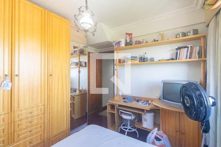 Quarto 1 de apartamento para alugar com 2 quartos, 169m² em São João, Porto Alegre