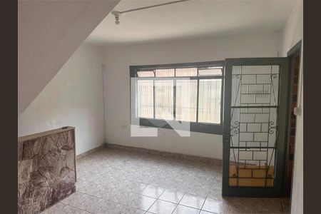 Casa à venda com 2 quartos, 300m² em Vila Zat, São Paulo