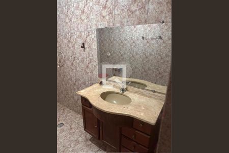 Casa à venda com 2 quartos, 300m² em Vila Zat, São Paulo