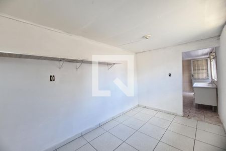 Quarto 2 de casa para alugar com 2 quartos, 50m² em Vila Uniao (zona Leste), São Paulo