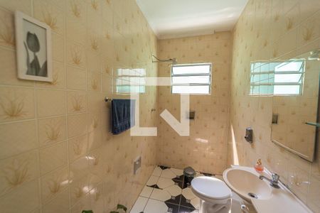 Banheiro de casa à venda com 2 quartos, 150m² em Vila Paranagua, São Paulo