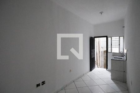 Sala / Cozinha de casa para alugar com 1 quarto, 40m² em Jardim Japao, São Paulo