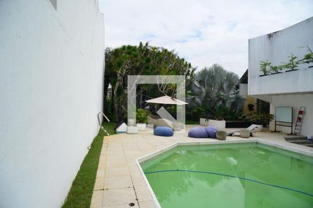 Piscina de casa de condomínio para alugar com 4 quartos, 1400m² em Barra da Tijuca, Rio de Janeiro
