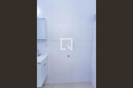 Banheiro Social de casa para alugar com 1 quarto, 22m² em Jardim Peri, São Paulo