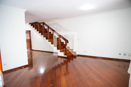 Sala de casa de condomínio para alugar com 4 quartos, 172m² em Cidade São Francisco, São Paulo