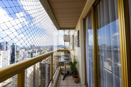 Varanda da sala de apartamento à venda com 3 quartos, 107m² em Alphaville Industrial, Barueri
