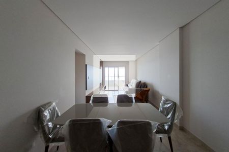 Sala de apartamento para alugar com 3 quartos, 116m² em Vilamar, Praia Grande