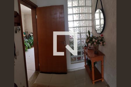 Sala de casa de condomínio para alugar com 3 quartos, 364m² em Jardim Nova Coimbra, Cotia