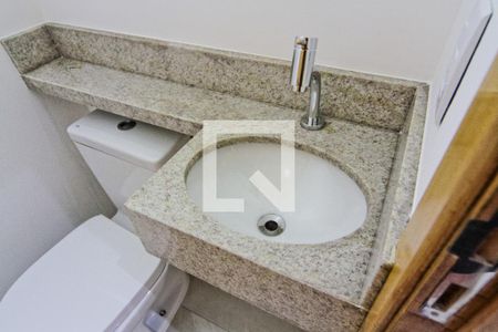 Lavabo de casa à venda com 3 quartos, 144m² em Parque Maria Domitila, São Paulo