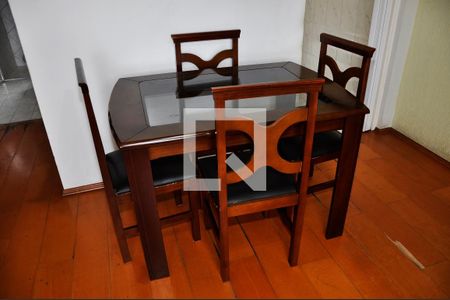 Detalhe - Sala e Sala de Jantar de apartamento para alugar com 2 quartos, 93m² em Vila Iorio, São Paulo