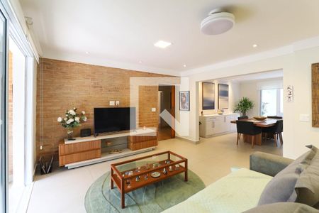 Casa de Condomínio para alugar com 3 quartos, 350m² em Jardim Leonor Mendes de Barros, São Paulo