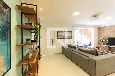 Casa de Condomínio para alugar com 3 quartos, 350m² em Jardim Leonor Mendes de Barros, São Paulo