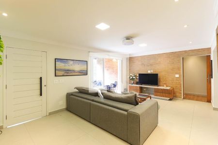 Casa de Condomínio para alugar com 3 quartos, 350m² em Jardim Leonor Mendes de Barros, São Paulo